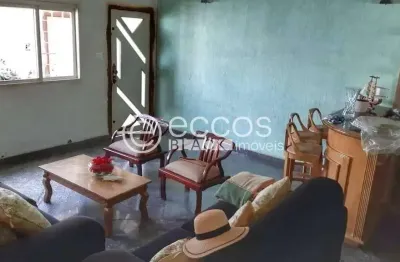 Casa à venda, 4 quartos, 3 suítes, 3 vagas, brasil - uberlândia/mg