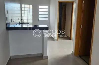 Casa à venda, 2 quartos, 1 suíte, 2 vagas, jardim ipanema - uberlândia/mg