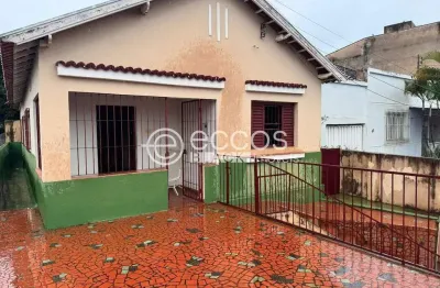 Casa com 3 quartos à venda na Rua Afonso Rato, Mercês, Uberaba