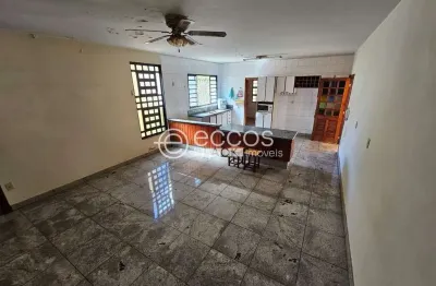 Casa à venda, 4 quartos, 4 suítes, 10 vagas, santa maria - uberaba/mg