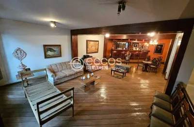 Casa à venda, 4 quartos, 4 suítes, 6 vagas, mercês - uberaba/mg