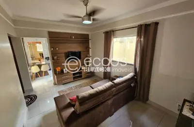 Casa à venda, 2 quartos, 2 vagas, residencial morumbi - uberaba/mg