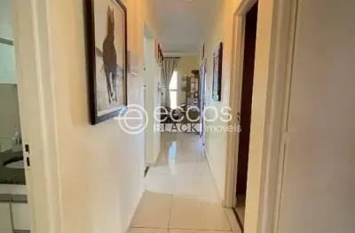 Casa em condomínio à venda, 3 quartos, 1 suíte, 2 vagas, vila arquelau - uberaba/mg