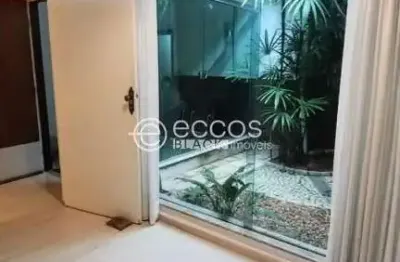 Sala comercial para alugar na Rua Quinze de Novembro, 397, Fundinho, Uberlândia