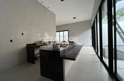 Casa à venda, 3 quartos, 3 suítes, 3 vagas, vigilato pereira - uberlândia/mg