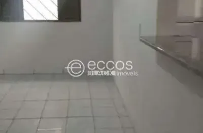 Casa à venda, 6 quartos, 1 suíte, 3 vagas, laranjeiras - uberlândia/mg