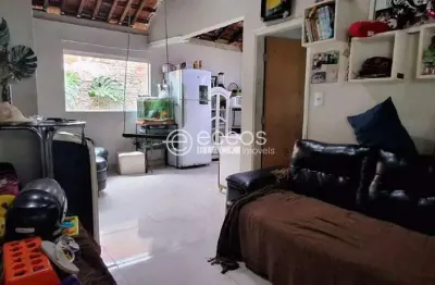 Casa à venda, 3 quartos, 1 suíte, 4 vagas, luizote de freitas - uberlândia/mg