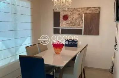 Casa à venda, 4 quartos, 1 suíte, 2 vagas, Taiaman - Uberlândia/MG