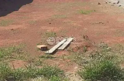 Terreno à venda na Rua Roberto Leong Lik, 62, Laranjeiras, Uberlândia
