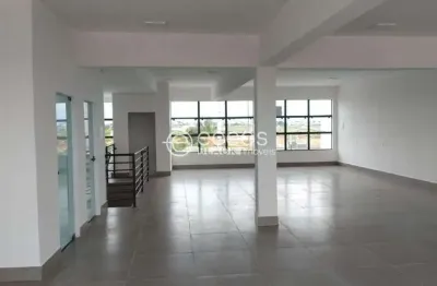 Sala comercial para alugar na Avenida dos Ferreiras, 494, Aclimação, Uberlândia