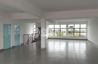 Sala comercial para alugar na Avenida dos Ferreiras, 493, Aclimação, Uberlândia