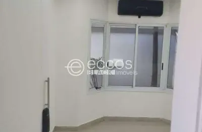 Sala comercial para alugar na Avenida Francisco Galassi, Patrimônio, Uberlândia