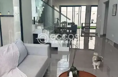 Casa à venda, 3 quartos, 3 suítes, 2 vagas, jardim inconfidência - uberlândia/mg