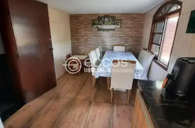 Casa à venda, 3 quartos, 1 suíte, 9 vagas, cachoeira - são josé da lapa/mg