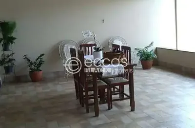 Casa à venda, 3 quartos, 3 vagas, jardim holanda - uberlândia/mg