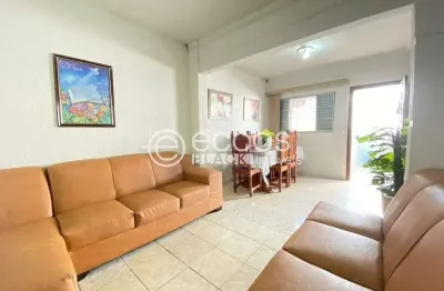 Casa à venda, 3 quartos, 1 suíte, 1 vaga, planalto - uberlândia/mg