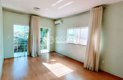 Casa para aluguel, 8 quartos, 3 suítes, 5 vagas, jardim karaíba - uberlândia/mg