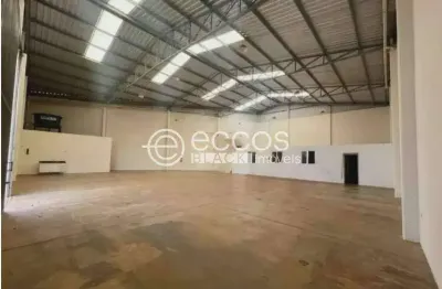 Barracão / Galpão / Depósito à venda na Rua Sacadura Cabral, 1119, Alto Umuarama, Uberlândia