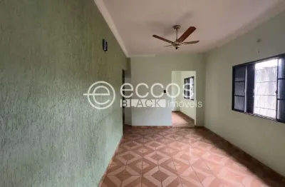 Casa à venda, 3 quartos, 1 suíte, 2 vagas, umuarama - uberlândia/mg