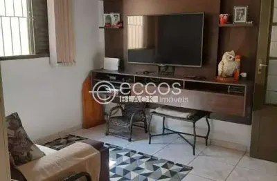 Casa à venda, 3 quartos, 1 suíte, 2 vagas, mansour - uberlândia/mg