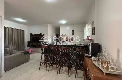 Casa à venda, 3 quartos, 1 suíte, 3 vagas, jardim europa - uberlândia/mg