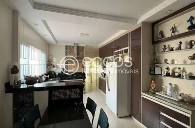 Casa à venda, 3 quartos, 3 suítes, 3 vagas, presidente roosevelt - uberlândia/mg