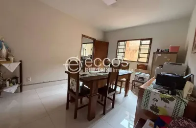 Casa à venda, 3 quartos, 1 suíte, 1 vaga, boa vista - uberaba/mg