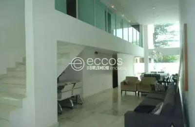 Casa à venda, 4 quartos, 2 suítes, 6 vagas, santa lúcia - belo horizonte/mg