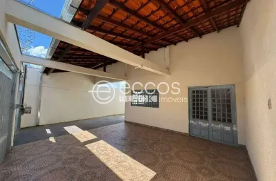Casa à venda, 2 quartos, 1 suíte, 4 vagas, nossa senhora da abadia - uberaba/mg