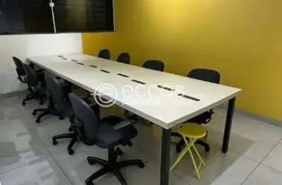 Sala comercial para alugar na Rua José Nonato Ribeiro, 527, Cazeca, Uberlândia