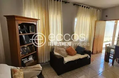 Casa à venda, 3 quartos, 1 suíte, 2 vagas, tancredo neves - uberaba/mg