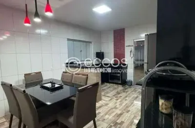Casa à venda, 3 quartos, 1 suíte, 3 vagas, são jorge - uberlândia/mg