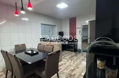 Casa à venda, 3 quartos, 1 suíte, 3 vagas, são jorge - uberlândia/mg