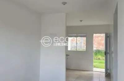 Casa à venda, 2 quartos, 2 vagas, parque das aroeiras - uberaba/mg