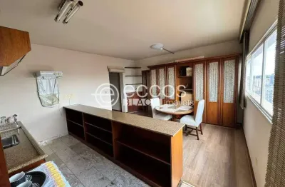 Flat com 1 quarto à venda na Praça Frei Eugênio, São Benedito, Uberaba