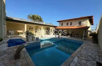 Casa à venda, 4 quartos, 2 suítes, 4 vagas, santa maria - uberaba/mg