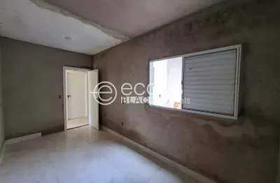 Casa em condomínio à venda, 3 quartos, 1 suíte, 1 vaga, vila arquelau - uberaba/mg