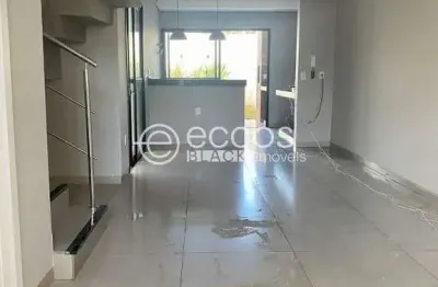 Casa para aluguel, 3 quartos, 3 suítes, 2 vagas, aclimação - uberlândia/mg