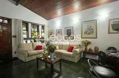 Casa à venda, 8 quartos, 2 suítes, 3 vagas, santo antônio - belo horizonte/mg