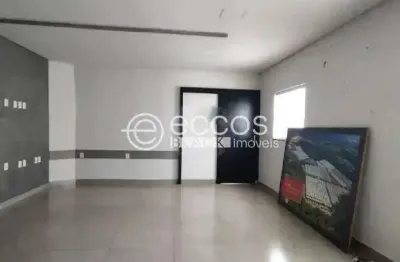 Sala comercial para alugar na Avenida João Naves de Ávila, Centro, Uberlândia