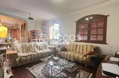 Casa à venda, 4 quartos, 1 suíte, 3 vagas, santa lúcia - belo horizonte/mg