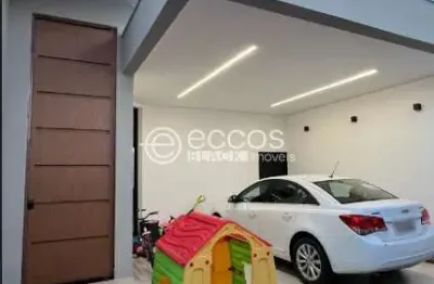 Casa para aluguel, 4 quartos, 2 suítes, 2 vagas, novo mundo - uberlândia/mg