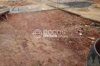 Terreno à venda na Rua Adilson Leocádio Silva, 118, Jardim Primavera, Uberaba