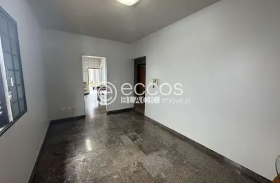 Casa à venda, 3 quartos, 1 suíte, 5 vagas, cidade jardim - uberlândia/mg