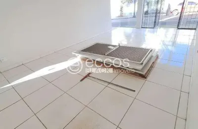 Ponto comercial para alugar na Rua Marciano Santos, 564, Centro, Araguari