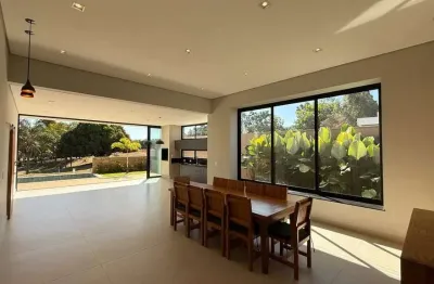 Casa à venda, 4 quartos, 4 suítes, 2 vagas, jockey park - uberaba/mg