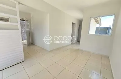 Casa à venda, 2 quartos, 3 vagas, loteamento residencial pequis - uberlândia/mg