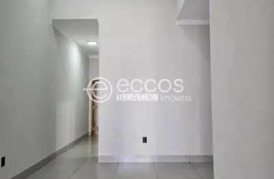 Casa à venda, 2 quartos, 1 suíte, 3 vagas, jardim brasília - uberlândia/mg