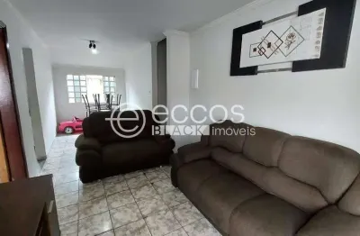 Casa à venda, 4 quartos, 1 suíte, 5 vagas, luizote de freitas - uberlândia/mg