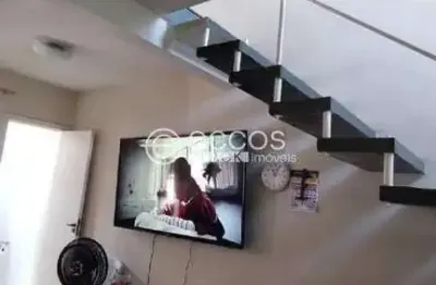 Casa em condomínio à venda, 2 quartos, arvoredo ii - contagem/mg